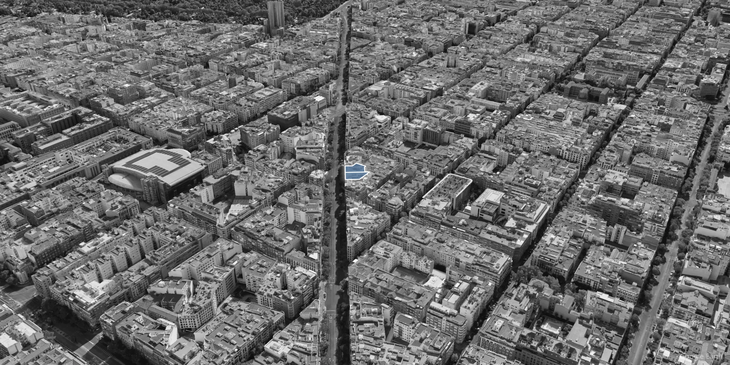 Vista aérea limpia de la Calle Alcalá de Madrid con la ubicación de los locales de Cesaraugusta Prime Estate señalizada